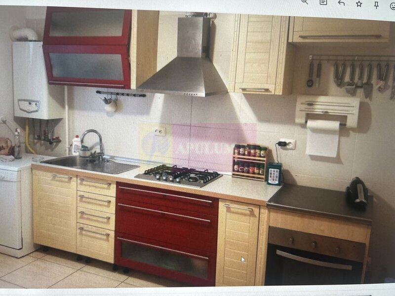 Apartament, 3 camere de vanzare Hercesa